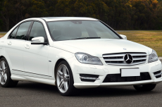 Cho thuê xe 4 chỗ Mercedec
