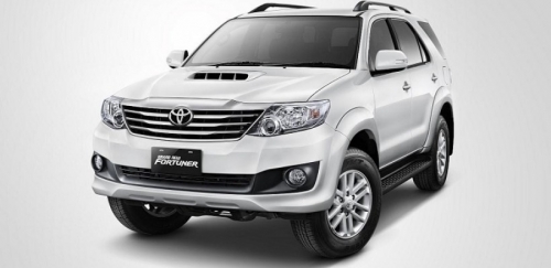 Cho thuê xe 7 chỗ Toyota Fotuner