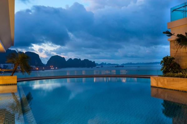 KHÁCH SẠN WYNDHAM LENGEND