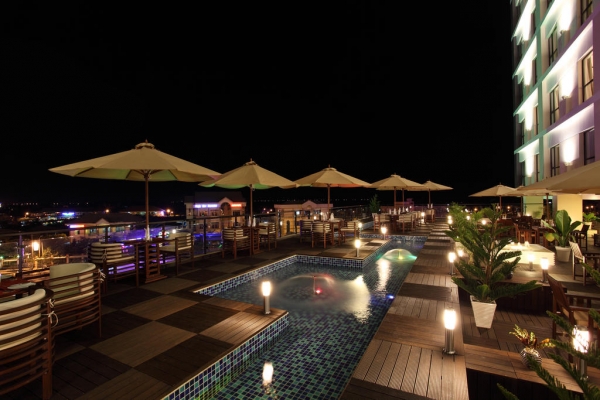 KHÁCH SẠN CENDELUXE HOTEL TUY HÒA
