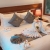 KHÁCH SẠN HOLIDAY CỬA LÒ