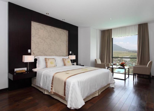 KHÁCH SẠN CENDELUXE HOTEL TUY HÒA