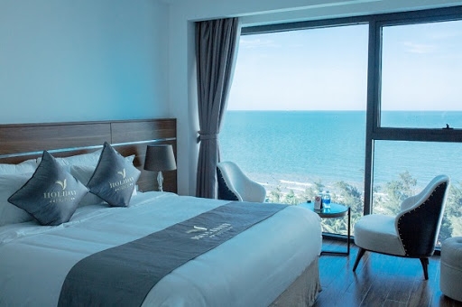 KHÁCH SẠN HOLIDAY CỬA LÒ