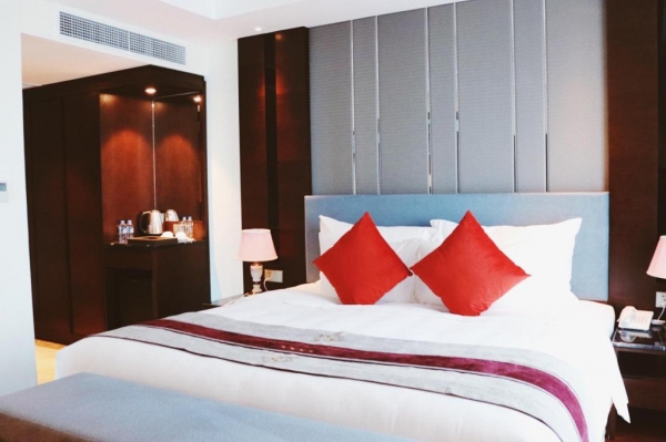 KHÁCH SẠN SUMMER CỬA LÒ